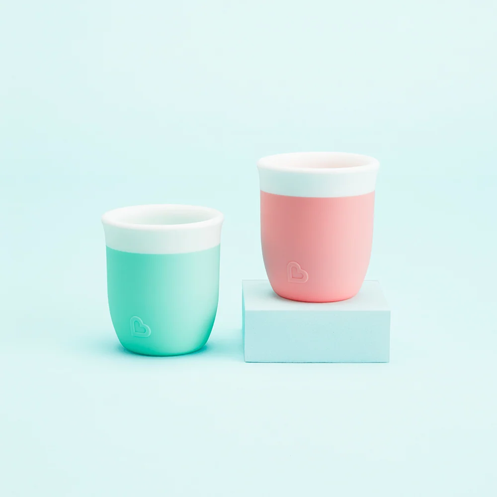 Vaso de entrenamiento abierto C’est Silicone!™, 2 oz para primeros sorbos