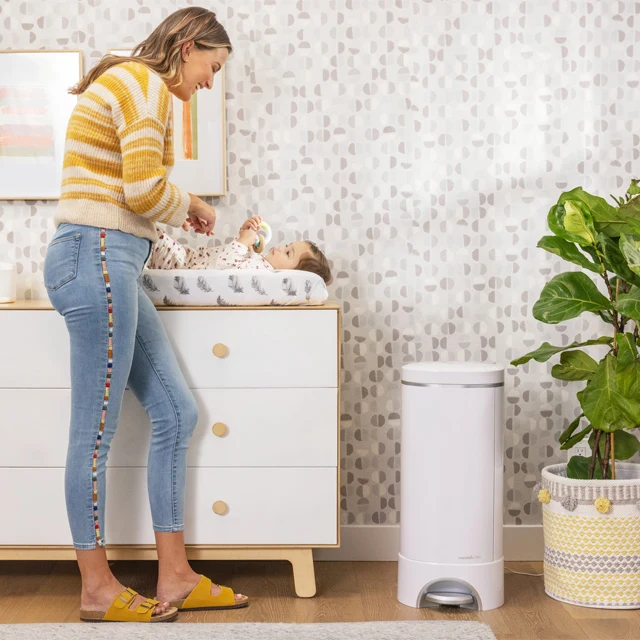 LED UV Dezenfeksiyon ve Kendinden Sızdırmaz Sistemli Munchkin UV Bebek Bezi Kovası